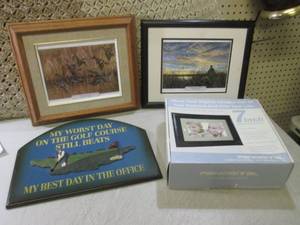 (F-0) Assorted Wall Decor and Digit...