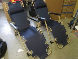 (D-4) 2 Portable Folding Lounge Cha...