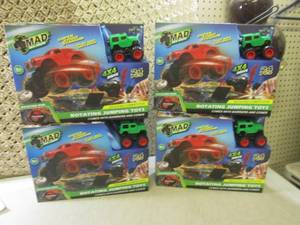(F-1) Lot of 4 Mad Off-Road Rotatin...