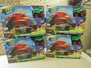 (F-1) Lot of 4 Mad Off-Road Rotatin...