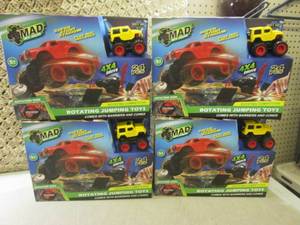 (F-2) Lot of 4 Mad Off-Road Rotatin...