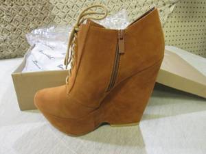 (F-2) Pair of New Bonnibel High Hee...