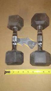 lot 60 image: NEW 10 lb. rubber Coated Dumbbells (2)