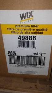 lot 9 image: Wix Air Filter 49886