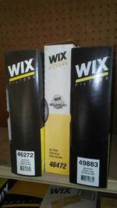 lot 18 image: Wix Air Filter (3) 46272, 46472, 49883