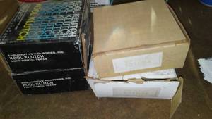 lot 37 image: (4) Clutches