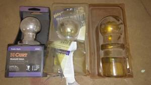 lot 102 image: Trailer Balls (3)