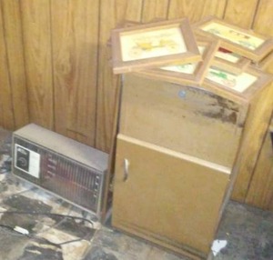 lot 194 image: Content of Office  Vintage. See pics