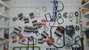 lot 218 image: Gaskets and O rings