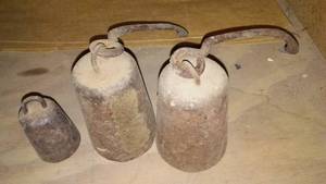 lot 430 image: Vintage Metal Hanging Weights
