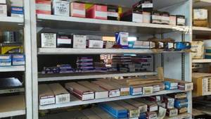 lot 314 image: (4) Shelves Rods, Bearings