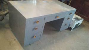 lot 480 image: Vintage Mid-Century Desk, 56 x 28 x 29