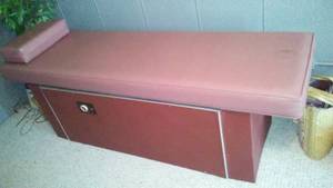 lot 605 image: Vintage exercise bed - Full Size