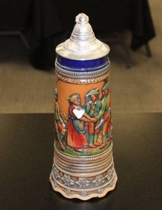 lot 3 image: Vintage Wind Up Musical Beer Stein  Made in Switzerland