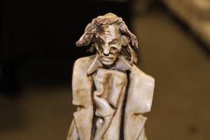 lot 13 image: Vintage Creepy Decorative Statue #1  Made in Italy