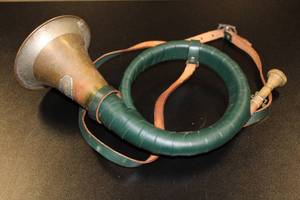 lot 39 image: Vintage German Hunting Horn  Mark - Furst Pless