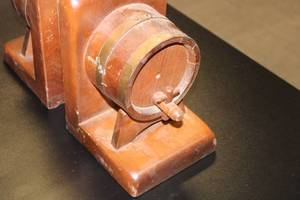 lot 43 image: Vintage Large Wooden Beer Barrel Bookends