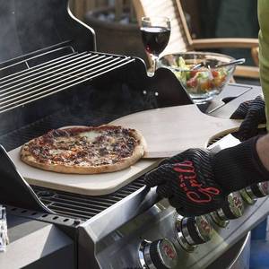lot 134 image: Pizza Stone by Hans Grill