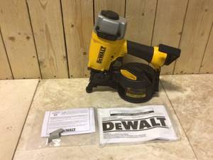 DEWALT Pneumatic 15-Degree Coil Siding Nailer&nbsp&nbspCustomer Returns&nbsp See Pictures
