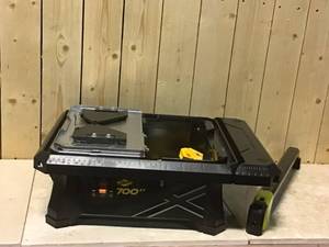 QEP 700XT 34 HP Wet Tile Saw with 7 in. Blade and Table Extension&nbspCustomer Returns&nbsp See Pictures