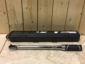 Husky 20 ft. lbs. to 100 ft. lbs. 38 in. Drive Torque Wrench&nbsp&nbspCustomer Returns&nbsp See Pictures