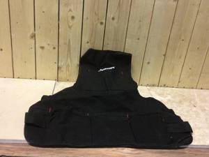 Husky 23 in. 16-Pocket Black Canvas Bib Tool Apron&nbsp&nbspCustomer Returns&nbsp See Pictures