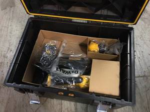 20-Volt MAX Cordless Combo Kit (7-Tool) with ToughSystem Case, (1) 20-Volt 4.0Ah Battery & (2) 20-Volt 2.0Ah Batteries by DEWALT Customer Returns See Pictures