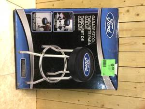 Ford Garage Stool by Plasticolor Customer Returns See Pictures