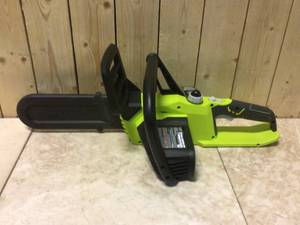 ONE 18V 10 in. Cordless Battery Chainsaw (Tool Only) by RYOBI Customer Returns See Pictures