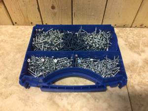 1 in. to 2-12 in. Square Drive Round Head Pocket-Hole Screw Kit (675-Pack) by Kreg Customer Returns See Pictures