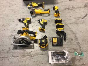 20-Volt MAX Cordless Combo Kit (7-Tool) with ToughSystem Case, (1) 20-Volt 4.0Ah Battery & (2) 20-Volt 2.0Ah Batteries by DEWALT Customer Returns See Pictures