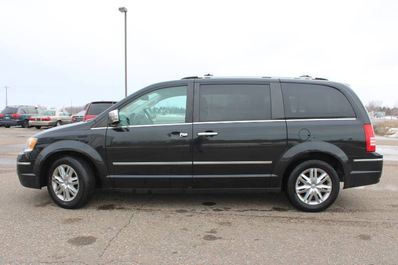 2009 Chrysler Town & Country Limited - 2 OWNERS