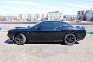 2017 Dodge Challenger RT - 2 OWNERS - HEMI V8