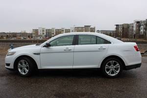 2015 Ford Taurus SE