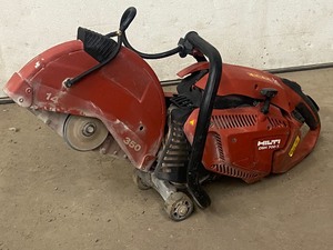 lot 15 image: Hilti DSH-700X Concrete Saw