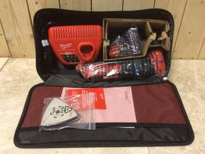 lot 89 image: Milwaukee M12 FUEL 12-Volt Lithium-Ion Cordless Oscillating Multi-Tool Kit with 4.0 Ah Battery, Charger, Accessories and Tool Bag Customer Returns See Pictures
