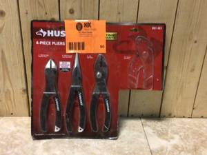 lot 90 image: Husky Pliers Set (3-Piece) Customer Returns See Pictures