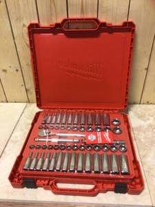 lot 91 image: Milwaukee 38 in. Drive SAEMetric Ratchet and Socket Mechanics Tool Set (56-Piece) Customer Returns See Pictures