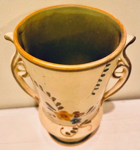 lot 37 image: Weller Pottery Vase