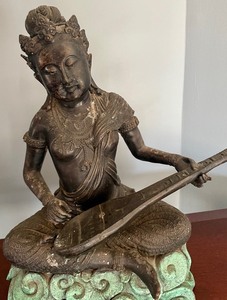 lot 44 image: Bronze Statue from India