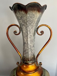 lot 43 image: Terrific Tin Vase