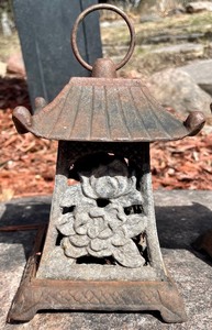 lot 142 image: 2 Small Metal Lanterns