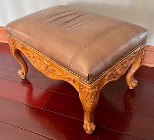 lot 63 image: Classy Leather Ottoman