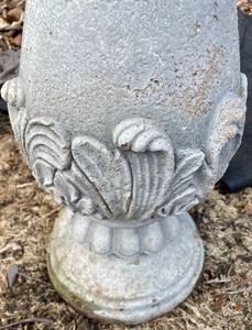 lot 128 image: Cement StandBird Bath Base