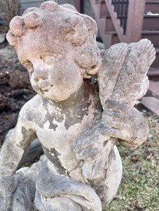 lot 138 image: Cement Yard Decor Figurine