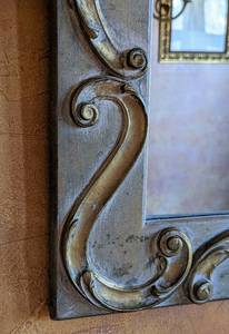 lot 12 image: Large Decorative Wall Mirror