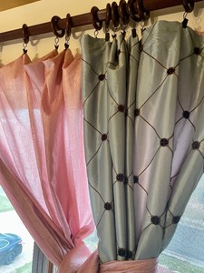 lot 70 image: Charming Curtain Rod and Curtains