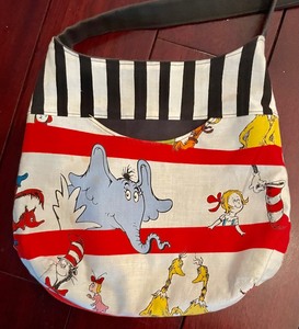 lot 148 image: Delightful Dr. Seuss Handbag