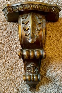 lot 177 image: Pair of Decorative Ornate Wall Shelves