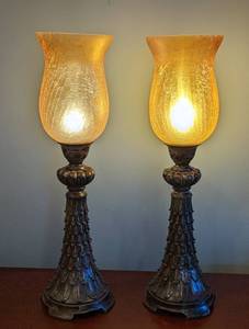 lot 81 image: Elegant Bronze Table Lamps